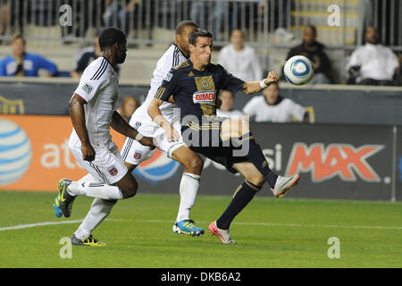 Le 29 septembre, 2011 - Chester, Pennsylvanie, États-Unis - Union de Philadelphie de terrain Sébastien Le Toux (9) cherche à contrôler la balle. Dans un match joué à PPL Park à Chester, Pennsylvanie l'Union de Philadelphie a défait le D.C. United 3-2 (Image Crédit : © Mike Southcreek/ZUMAPRESS.com)/human life by Sylvester Graham Banque D'Images