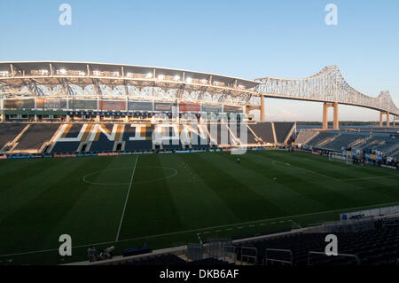 Le 29 septembre, 2011 - Chester, Pennsylvanie, États-Unis - PPL Park accueil de l'Union de Philadelphie. Dans un match joué à PPL Park à Chester, Pennsylvanie l'Union de Philadelphie a défait le D.C. United 3-2 (Image Crédit : © Mike Southcreek/ZUMAPRESS.com)/human life by Sylvester Graham Banque D'Images