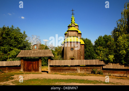 Ancienne église en bois, musée en plein air d'architecture et de la culture de l'Ukraine, Kiev, Ukraine, Pirogovo Banque D'Images