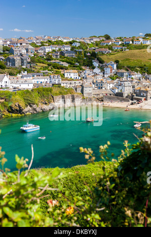 Port Isaac (Porthysek), un petit et pittoresque village de pêcheurs sur la côte atlantique de l'Amérique du Cornwall, Angleterre, Royaume-Uni Banque D'Images