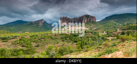 Mallos de Agüero, province de Huesca, Aragón, Espagne, Europe. Banque D'Images