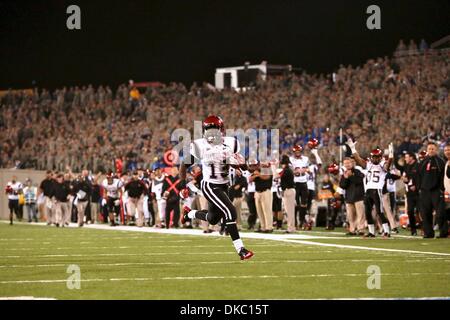 13 octobre 2011 - Colorado Springs, Colorado, États-Unis - San Diego State Aztecs tournant Retour Ronnie Hillman (13) exécute pour un touché dans la seconde moitié contre l'Air Force Falcons. Les Aztèques ont gagné 41-27. L'Air Force Falcons hébergé San Diego State Aztecs à Falcon Stadium à Colorado Springs, CO (crédit Image : © Isaiah Downing/Southcreek/ZUMApress.com) Banque D'Images
