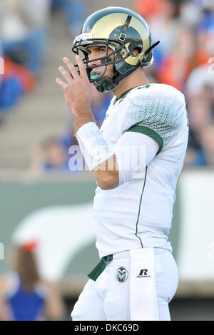 15 octobre 2011 - Fort Collins, Colorado, États-Unis d'Amérique - Colorado State Rams Pete Thomas (4) au cours d'un match contre l'Boise State Broncos à Sonny Lubick Field at Hughes Stadium. La moitié de la Boise State mène la Colorado State 35-13. (Crédit Image : © Michael Furman/Southcreek/ZUMAPRESS.com) Banque D'Images