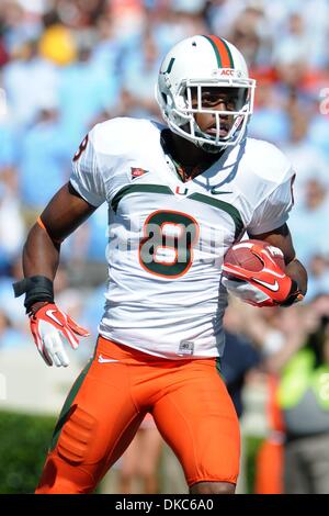15 octobre 2011 - Chapel Hill, North Carolina, États-Unis - Miami Hurricanes receveur Tommy Streeter (8).Miami bat Caroline du 30-24 au stade de Kenan à Chapel Hill en Caroline du Nord. (Crédit Image : © Anthony Barham/ZUMAPRESS.com)/Southcreek Banque D'Images