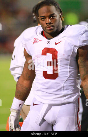 15 octobre 2011 - Oxford, Mississippi, États-Unis d'Amérique - New York RB Trent Richardson (3) les promenades le long de la ligne de touche lors de la victoire de l'Alabama 52-7 Ole Miss (Image Crédit : © Hays Collins/ZUMAPRESS.com)/Southcreek Banque D'Images