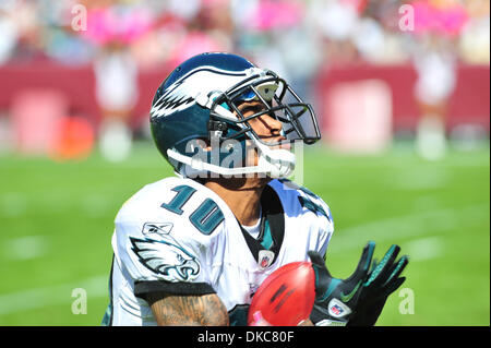 16 octobre 2011 - Landover, Maryland, United States of America - action jeu NFL à FedEx Field, Philadelphia Eagles receveur DeSean Jackson (10) prendre un punt, score final ; 13 20 Redskins Eagles (crédit Image : © Roland Pintilie/ZUMAPRESS.com)/Southcreek Banque D'Images