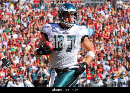 16 octobre 2011 - Landover, Maryland, United States of America - action jeu NFL à FedEx Field, Philadelphia Eagles tight end Brent Celek (87) avec premier trimestre touchdown. premier semestre ; score 3 Redskins Eagles 20 (Crédit Image : © Roland Pintilie/ZUMAPRESS.com)/Southcreek Banque D'Images