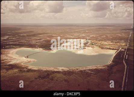 Usine de ciment Portland de la Floride PRÈS DES LIMITES DE L'Everglades 544569 Banque D'Images