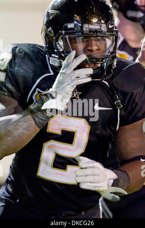 22 octobre 2011 - Nashville, Tennessee, États-Unis - Vanderbilt Commodores running back Zac Stacy (2) célèbre un touché au 3ème trimestre. Le Vanderbilt Commodores défait les Black Knights de l'Armée de terre 44 - 21 Stade de Vanderbilt à Nashville, TN (crédit Image : © Allan Wagner/Southcreek/ZUMAPRESS.com) Banque D'Images