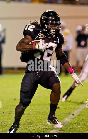 22 octobre 2011 - Nashville, Tennessee, États-Unis - Vanderbilt Commodores arrière défensif Steven Clarke (12) avait deux retours de lancement pour 40 yards. Le Vanderbilt Commodores défait les Black Knights de l'Armée de terre 44 - 21 Stade de Vanderbilt à Nashville, TN (crédit Image : © Allan Wagner/Southcreek/ZUMAPRESS.com) Banque D'Images