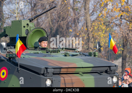 Mowag Piranha véhicule de combat blindé - 1er décembre, le défilé de la fête nationale de Roumanie Banque D'Images