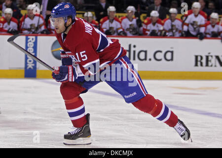 24 octobre 2011 - Montréal, Québec, Canada - Les Canadiens de Montréal de l'avant (15) Petteri Nokelainen en troisième période action pendant le match des Canadiens de Montréal contre les Panthers de la Floride au Centre Bell. La Floride a gagné 2-1. (Crédit Image : © Philippe Champoux/Southcreek/ZUMAPRESS.com) Banque D'Images