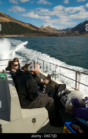 Sur un petit bateau de traversier sur la péninsule de Knoydart Inverie, en direction de Mallaig, région des Highlands, Ecosse, Royaume-Uni. Banque D'Images