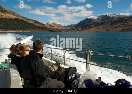 Sur un petit bateau de traversier sur la péninsule de Knoydart Inverie, en direction de Mallaig, région des Highlands, Ecosse, Royaume-Uni. Banque D'Images