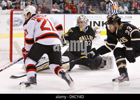 29 octobre 2011 - Dallas, Texas, US - Gardien des Stars de Dallas Kari Lehtonen (32) au cours de l'action entre les Stars de Dallas et New Jersey Devils. Dallas bat New Jersey 3-1 à l'American Airlines Center (crédit Image : © Andrew Dieb/ZUMAPRESS.com)/Southcreek Banque D'Images