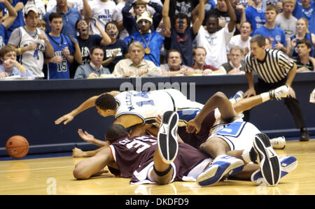 Jan 06, 2007 - Durham, NC, USA - NCAA College Basketball les Virginia Tech Hokies battre les Blue Devils de Duke 69-67 dans un temps quand ils ont joué Cameron Indoor Stadium situé dans le Campus de l'Université Duke de Durham. Banque D'Images