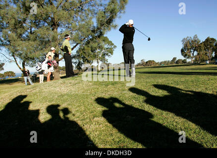 Jan 23, 2007 - San Diego, CA, USA - Tiger Woods joue un tour de pratique mardi à la Buick Invitational à Torrey Pines. Elle est présentée ici sur le 11e trou. Banque D'Images