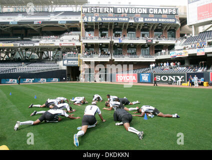 10 février 2007 - San Diego, Californie, USA - Rugby, sept-man, version IRB Sevens World Series, au Petco Park.L'équipe de Fidji se réchauffe pour leur premier match. (Crédit Image : © Jim Baird/SDU-T/ZUMA Press) RESTRICTIONS : LA et le comté d'Orange de l'homme Documents OUT ! USA et de l'homme dehors ! Tabloïd Banque D'Images