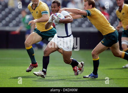 10 février 2007 - San Diego, Californie, USA - Rugby, sept-man, version IRB Sevens World Series, au Petco Park. Match # 2, l'Australie et États-Unis. Qui possède le ballon est USA # 5 JONE. NAQICA (Crédit Image : © Jim Baird/SDU-T/ZUMA Press) RESTRICTIONS : LA et le comté d'Orange de l'homme Documents OUT ! USA et de l'homme dehors ! Tabloïd Banque D'Images