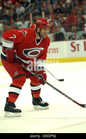 Mar 30, 2007 - Raleigh, NC, USA - NHL Hockey : les Hurricanes de la Caroline (7) NICLAS WALLIN comme le Lightning de Tampa Bay a battu les Hurricanes de la Caroline 4-2 comme ils ont joué le RBC Center situé à Raleigh. (Crédit Image : © Jason Moore/ZUMA Press) Banque D'Images