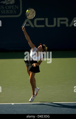 Août 02, 2007 - San Diego, CA, USA - MARIA SHARAPOVA, à partir de la Russie sert contre Tatiana Golovin à partir de la France dans l'Acura Classic Tennis Tournament sur la Costa près de San Diego. Sharapova a gagné 6-0 6-3. (Crédit Image : © Wally Nell/ZUMA Press) Banque D'Images