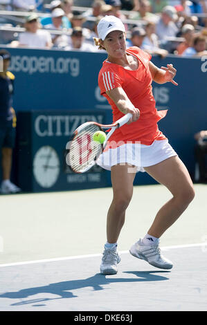 Aug 29, 2007 - New York, NY, USA - Justine Henin (BEL) en 2ème série vs action Tvsvetana Pironkova (BUL). Henin a gagné 6/4, 6/0 (crédit Image : © Fred Mullane/ZUMA Press) Banque D'Images