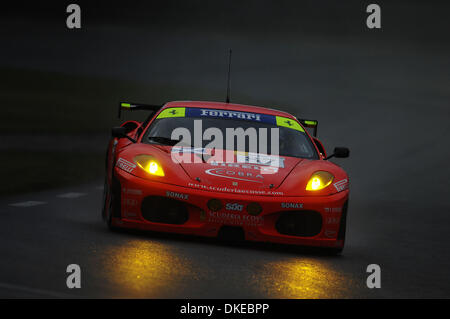 Jun 17, 2007 - Le Mans, France - # 87 Ecosse Scuderia Ferrari 430 GT Berlinetta : Chris Niarchos, Andrew Kirkaldy, TIM MULLEN lors des qualifications pour les 24 Heures du Mans, le jeudi, 14 juin, 2007. (Crédit Image : © Rainier Ehrhardt/ZUMAPRESS.com) Banque D'Images