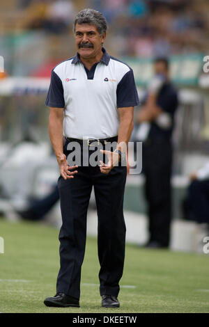 13 mai 2009 - Zapopan, Jalisco, Mexique - l'équipe de soccer coach RICARDO DOMINATOR 680 Pumas, au cours de rencontre avec Tecos UAG, correspondant à la première occurrence de 'ida', dans les quarts de finale de la ligue mexicaine, soccer, tournoi Clausura 2009 Tecos UAG défait aux Pumas 2-0 à '3 de Marzo' Stadium. (Crédit Image : © Alejandro Acosta/ZUMA Press) Banque D'Images