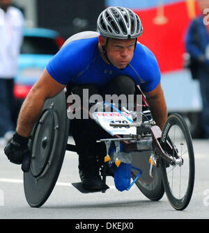 25 mai 2009 - Los Angeles, Californie, USA - en fauteuil roulant à la 24e édition du Défi Marathon de Los Angeles. (Crédit Image : © Scott Mitchell/ZUMA Press) Banque D'Images