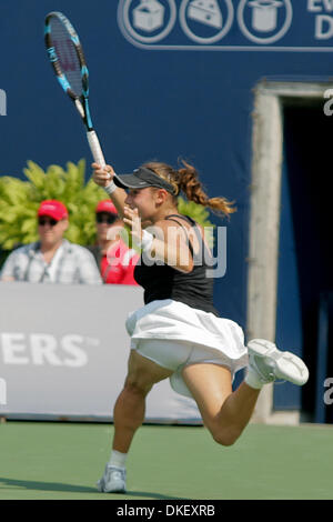 15 Août 2009 : Canada's Sharon Fichman gagne son match d'ouverture contre Ayumi Morita du Japon le jour d'ouverture de la Women's Tennis Coupe Rogers a joué au Centre Rexall, à l'Université York à Toronto, ON. (Crédit Image : © Global/ZUMApress.com) Southcreek Banque D'Images