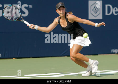 15 Août 2009 : Canada's Sharon Fichman gagne son match d'ouverture contre Ayumi Morita du Japon le jour d'ouverture de la Women's Tennis Coupe Rogers a joué au Centre Rexall, à l'Université York à Toronto, ON. (Crédit Image : © Global/ZUMApress.com) Southcreek Banque D'Images