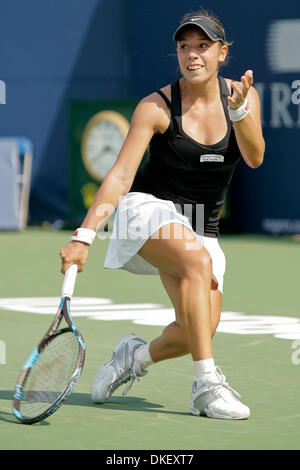 15 Août 2009 : Canada's Sharon Fichman gagne son match d'ouverture contre Ayumi Morita du Japon le jour d'ouverture de la Women's Tennis Coupe Rogers a joué au Centre Rexall, à l'Université York à Toronto, ON. (Crédit Image : © Global/ZUMApress.com) Southcreek Banque D'Images