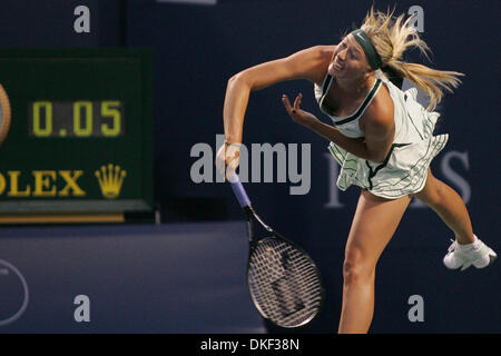 17 Août 2009 : Maria Sharapova La Russie joue et va à l'encontre d'autres Fédération de Nadia Petrova en deux sets-le troisième jour à la Women's Tennis Coupe Rogers a joué au Centre Rexall, à l'Université York à Toronto, ON. (Crédit Image : © Global/ZUMApress.com) Southcreek Banque D'Images