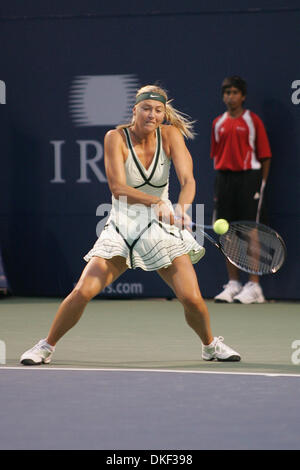 17 Août 2009 : Maria Sharapova La Russie joue et va à l'encontre d'autres Fédération de Nadia Petrova en deux sets-le troisième jour à la Women's Tennis Coupe Rogers a joué au Centre Rexall, à l'Université York à Toronto, ON. (Crédit Image : © Global/ZUMApress.com) Southcreek Banque D'Images