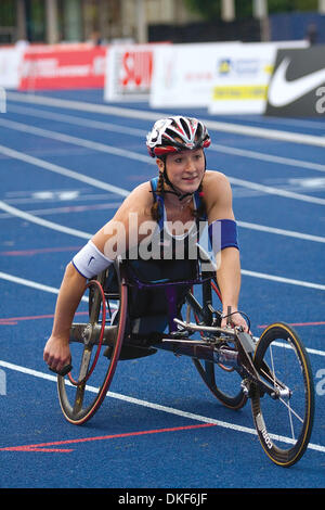 Jun 11, 2009 - Toronto, Ontario, Canada - TATYANA MCFADDEN des USA s'est classé premier dans le Women's 800m Fauteuil Roulant événement à l'Université de Toronto, le Festival de l'excellence. Son temps était de 1:58,98. (Crédit Image : © Terry Ting/Southcreek IME/ZUMA Press) Banque D'Images