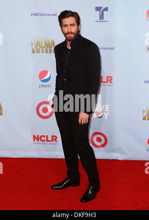 Jake Gyllenhaal 2012 NCLR ALMA Awards tenue au Pasadena Civic Auditorium - Arrivées Pasadena Californie - 16.09.12 Banque D'Images