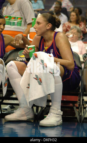 Jul 02, 2009 - Phoenix, Arizona, États-Unis - Phoenix Mercury et garde le premier WNBA vote pour ce ventilateur getter années match des étoiles, DIANA TAURASI, a été cité pour DUI (driving under the influence) Tôt jeudi matin. Sur la photo : May 13, 2007 - Washington, District of Columbia, États-Unis - Santa Marina en action contre les Washington Mystics. (Crédit Image : © Tina Fultz/ZUMA Press) Banque D'Images