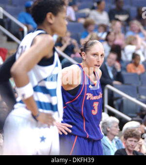 Jul 02, 2009 - Phoenix, Arizona, États-Unis - Phoenix Mercury et garde le premier WNBA vote pour ce ventilateur getter années match des étoiles, DIANA TAURASI, a été cité pour DUI (driving under the influence) Tôt jeudi matin. Sur la photo : May 13, 2007 - Washington, District of Columbia, États-Unis - Santa Marina en action contre les Washington Mystics. (Crédit Image : © Tina Fultz/ZUMA Press) Banque D'Images