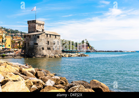 Castello sul Mare château, Rapallo, Golfe de Gênes, la Riviera Italienne, ligurie, italie Banque D'Images