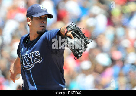 Jul 01, 2009 - Toronto, Ontario, Canada - MLB baseball - Rays de Tampa Bay le lanceur partant James Shields (33) emplacements au cours de la MLB jeu joué entre les Blue Jays de Toronto et les Rays de Tampa Bay au Centre Rogers à Toronto, ON. Les Blue Jays irait à l'encontre les rayons 5-0. (Crédit Image : © Adrian Gauthier/global/Southcreek ZUMA Press) Banque D'Images