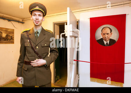 Spy Museum à l'hôtel Jalta. Le métro de l'hôtel Prague République tchèque, HOMME en uniforme de l'époque communiste Banque D'Images