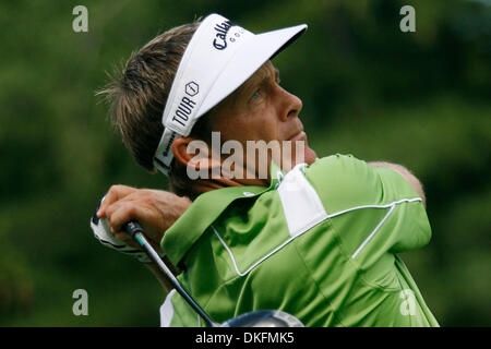 Jul 03, 2009 - Bethesda, Maryland, États-Unis - STUART APPLEBY sur la 18e attente au cours de la 2ème manche du Championnat de Golf National tenue au Congressional Country Club. Au moment de la déclaration, Appleby était lié pour 8e à 4 en vertu de l'alinéa (crédit Image : © James Berglie/ZUMA Press) Banque D'Images