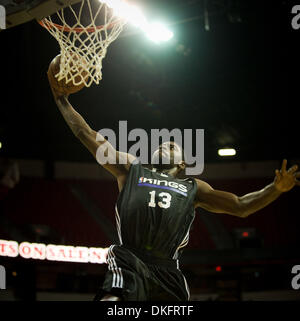 Jul 13, 2009 - Las Vegas, Nevada, USA - Kings guard TIREKE EVANS termine une pause rapide avec un smash au 1er semestre lundi soir Sacramento Kings Milwaukee Bucks game à Las Vegas, Nevada. (Crédit Image : © Jose Luis Villegas/Sacramento Bee/ZUMA Press) RESTRICTIONS : * DÉPART * Droits de tabloïds USA Banque D'Images