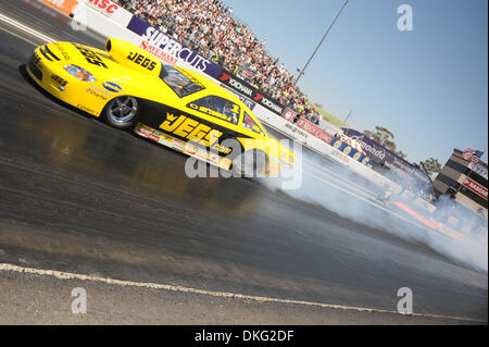 Jul 26, 2009 - Sonoma, Californie, USA - Jeg Coughlin JR. de Delaware, OH dans le Cobalt Jegs.com lors des éliminations de Pro Stock à l'Autolite Fram NHRA ressortissants lors d'Infineon, Sonoma, CA (crédit Image : © Matt Cohen/global/Southcreek ZUMA Press) Banque D'Images