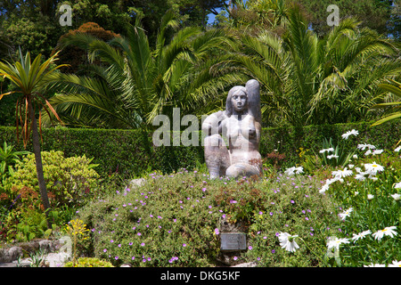 Gaia la sculpture de David Wynne, jardins de l'abbaye, à l'île de Tresco, Îles Scilly, Royaume-Uni, Europe Banque D'Images