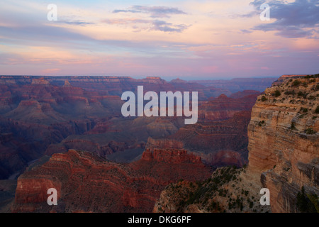 Coucher du soleil sur le Grand Canyon à partir de la rive sud, Nevada, USA Banque D'Images