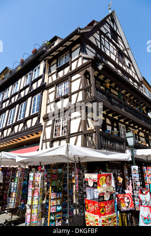 Boutique de souvenirs, Strasbourg, Alsace, France, Europe Banque D'Images