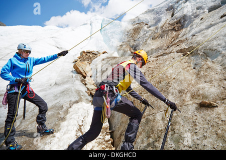 Les glaciéristes à Taschachferner, Pitztal, Tyrol, Autriche Banque D'Images