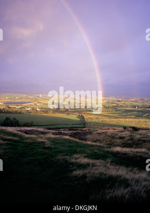 Royaume-uni, West Yorkshire, vue depuis le bord supérieur vers Hade Holmfirth. Banque D'Images