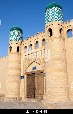 Kunya Ark, également connu sous le nom de Kohna Arche, le logement de l'ancien musée de Khorezm, Ichan Kala, Khiva, Ouzbékistan Banque D'Images